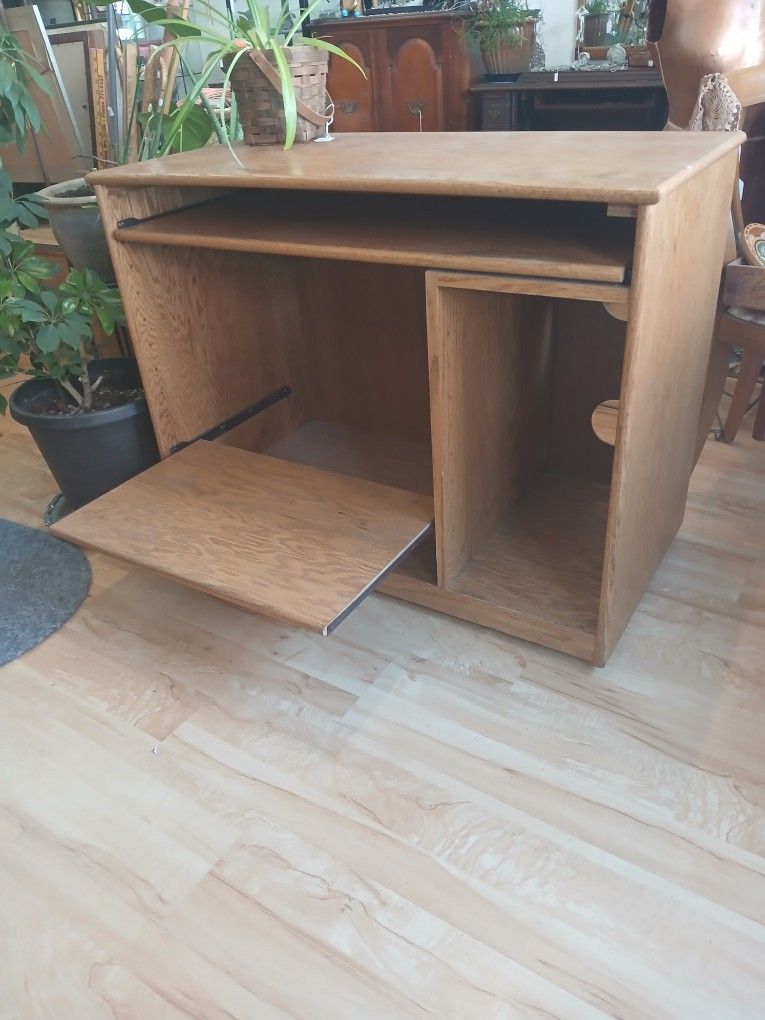 Vintage Desk With Pull Out Workspace