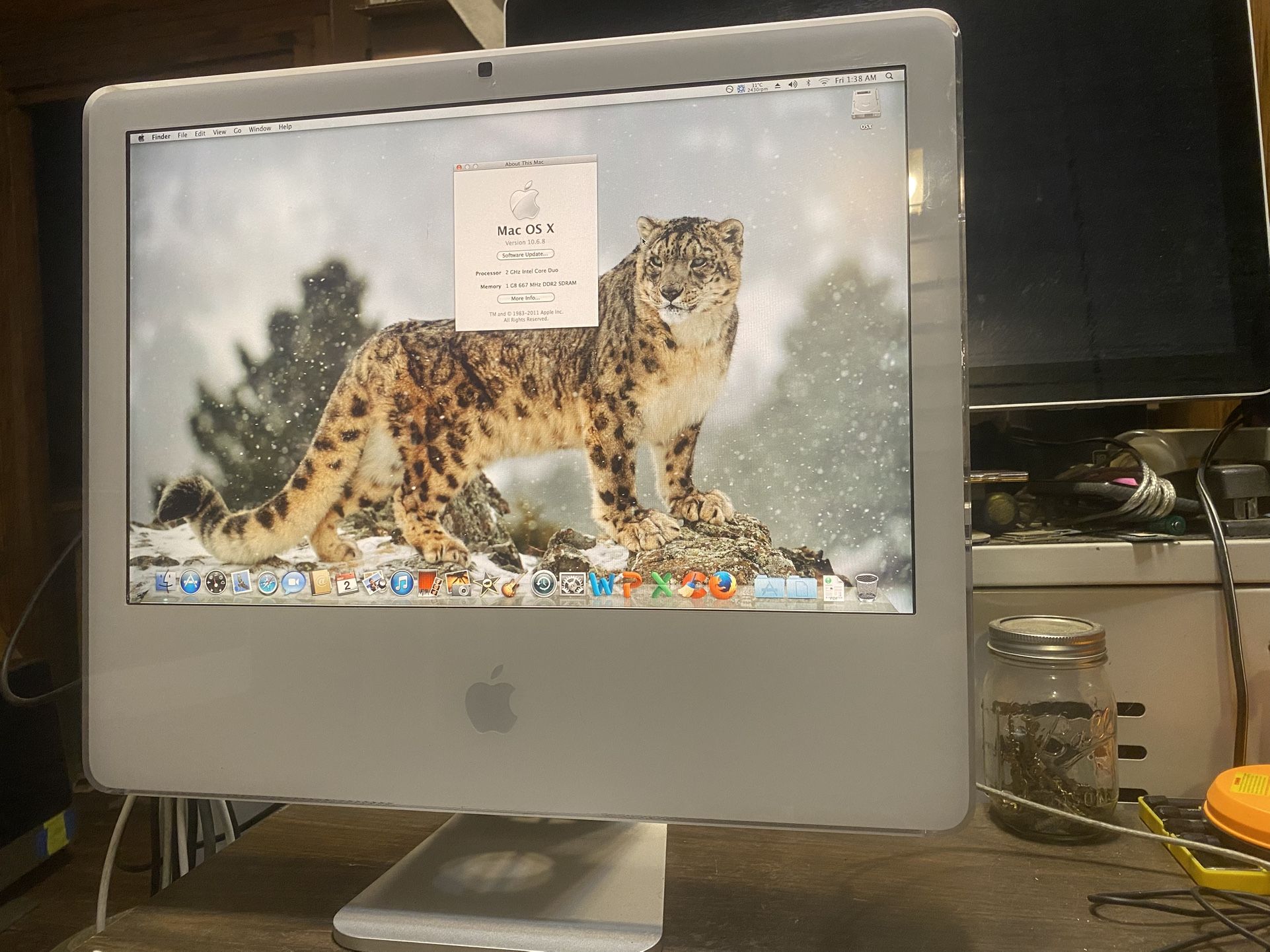 Vintage Apple iMac Snow Leopard
