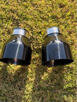 Black 64-67mm Exhaust Tips