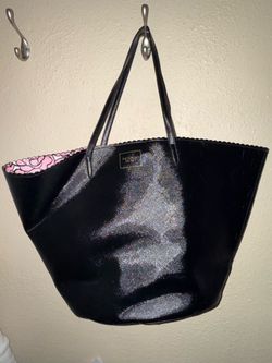 Victoria’s Secret bombshell bag