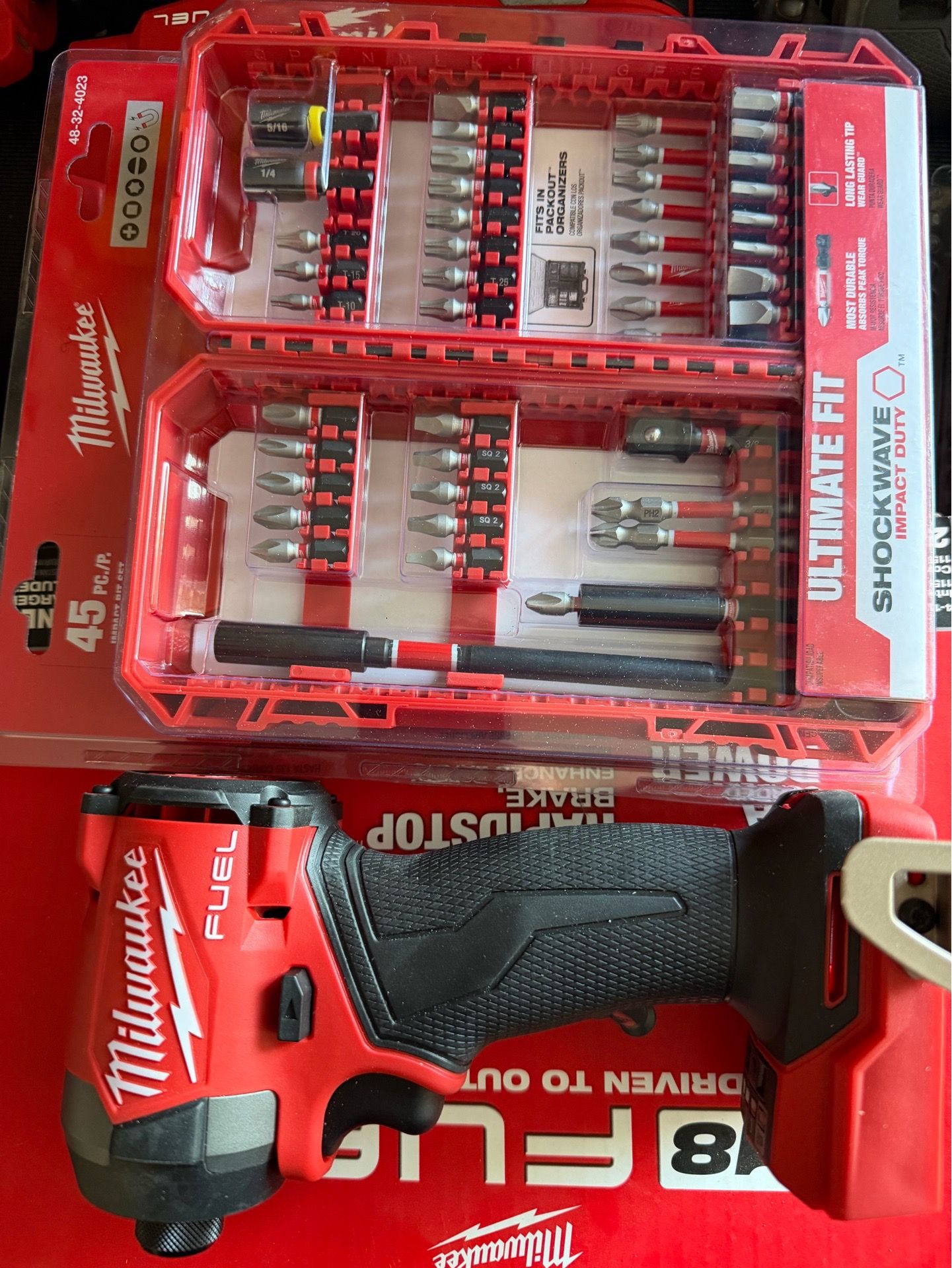Milwaukee m18 fuel impact driver with bits