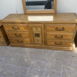 Vintage Dresser Set with Mirror & Nightstand – Solid Wood 