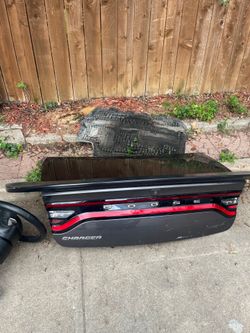 OEM 2015–2023 Dodge Charger Scat Pack full trunk WORKING CAMERA