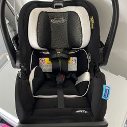 Graco Snugfit 35 DLX