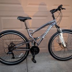 29er SCHWINN MENS MOUNTAIN BIKE(L). ALUMINUM FULL SUSPENSIÓN DUAL DISC BRAKES. LIKE NEW WITH FRESHLY TUNE UP 👌🏼