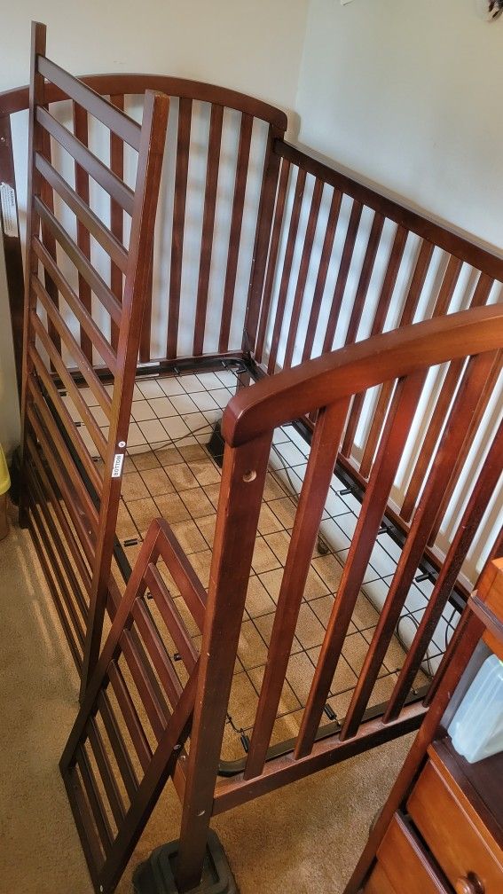 3 In 1 Convertible Crib Plus Additional Items