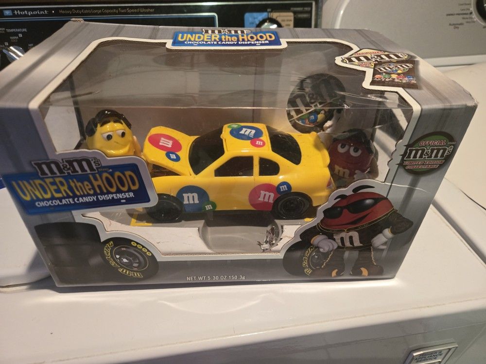 MM'S UNDER THE HOOD CANDY DISPENSER