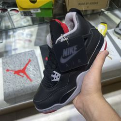 Jordan 4 Remained Bred 
