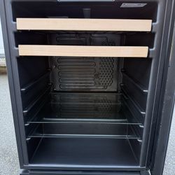 ULINE Refrigerator Beverage Center