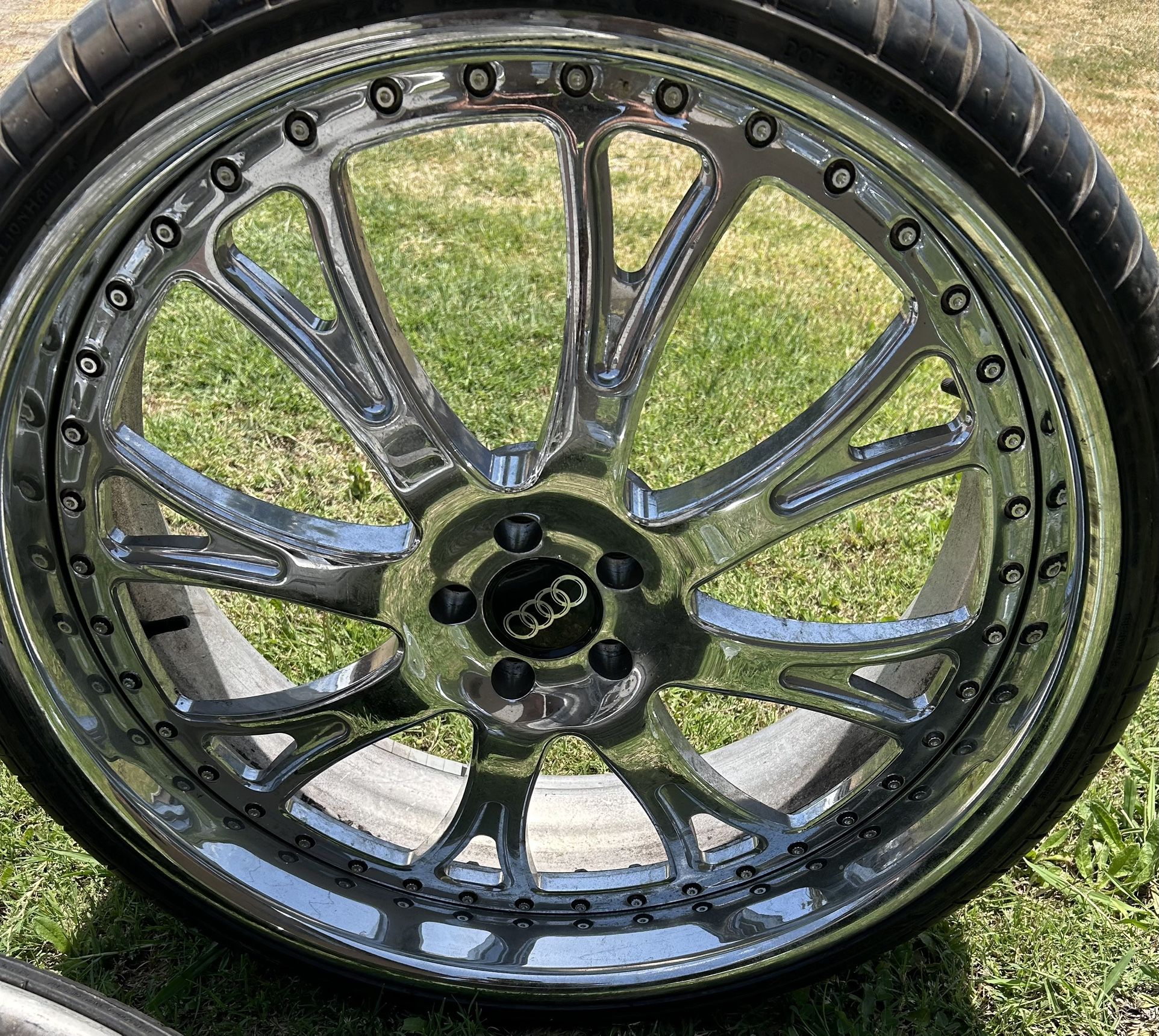 Ashanti’s Rims 24’s