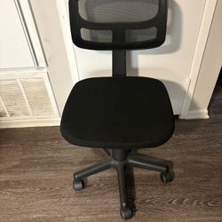 Small Office Desk Chair Mesh Back Armless Rolling Black Used