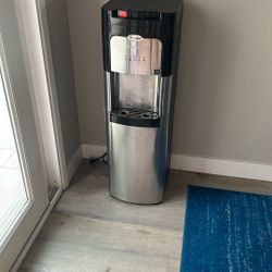 Water Dispenser