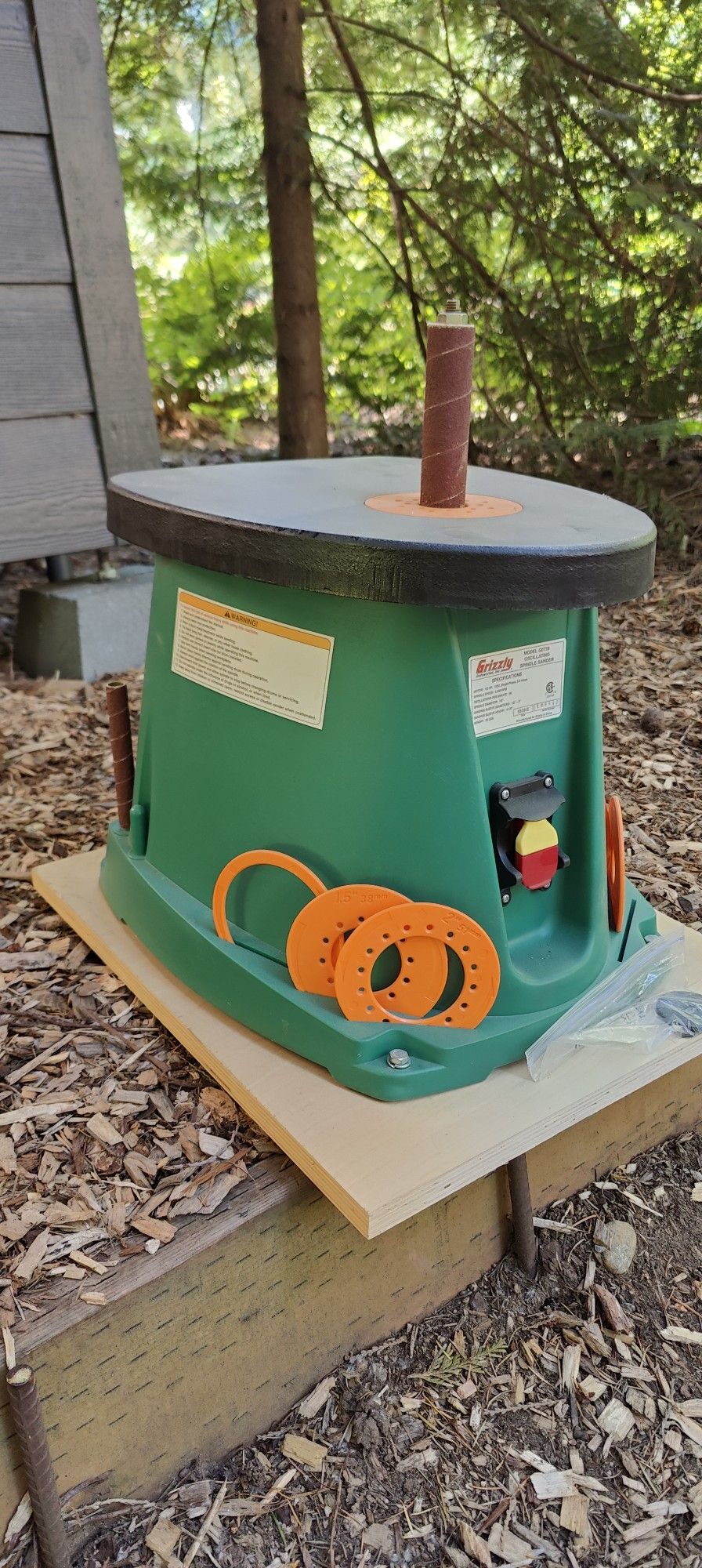 Grizzly 1/2 Horsepower Oscillating Spindle Sander.