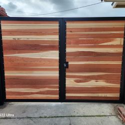 Metal Gate With Wood