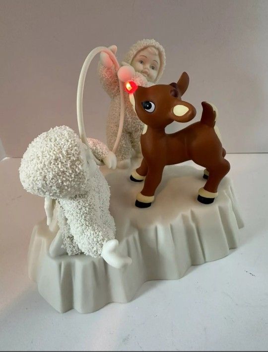 Snowbabies "Rudolph Gets Ready" The Guest Collection Dept 56 Nose Lights Up 