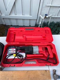 Milwaukee Sawzall great condition