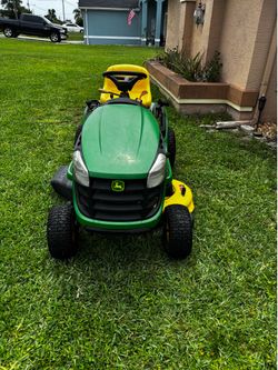 Riding lawnmower