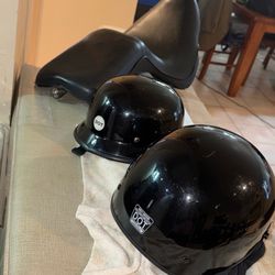 2 Harley DavidsonHelmets and a seat!
