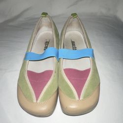  Earth Women's Intrigue Key Lime Green Suede Mary Jane Flat  6.5