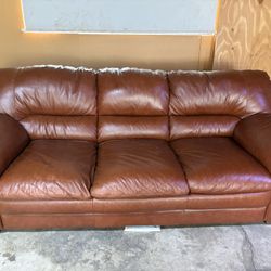 DIVANI Chateau d'Ax Leather Sofa