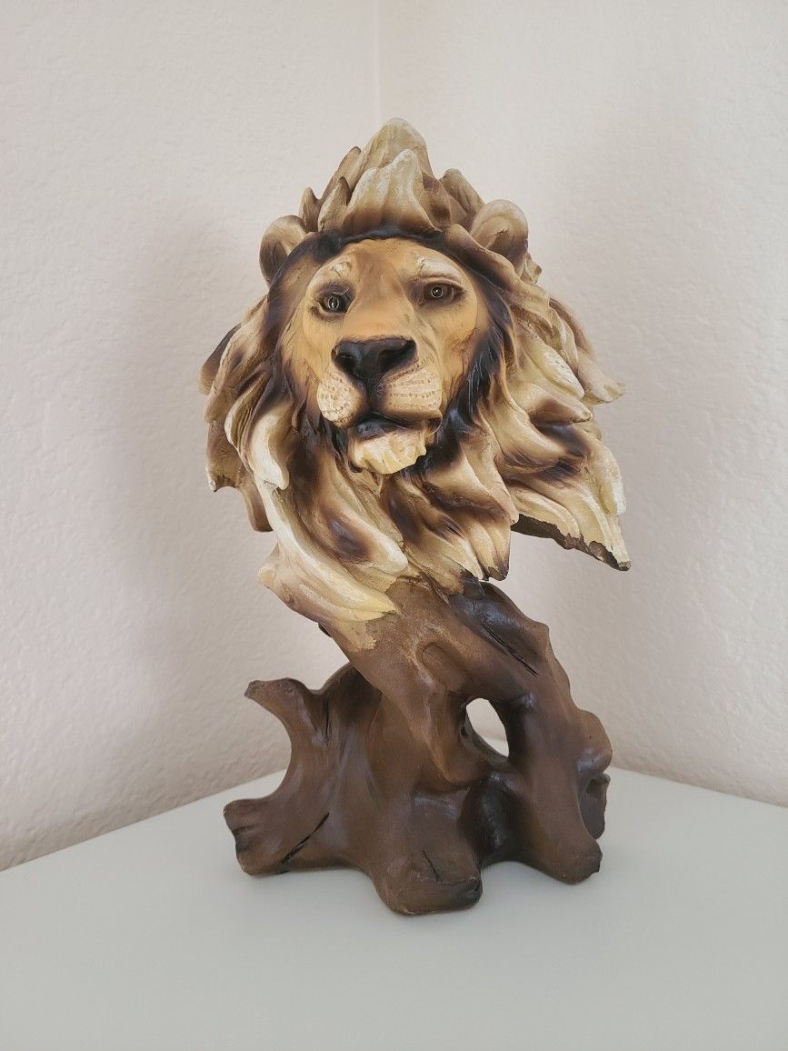 New Lion Bust Figurine Sculpture