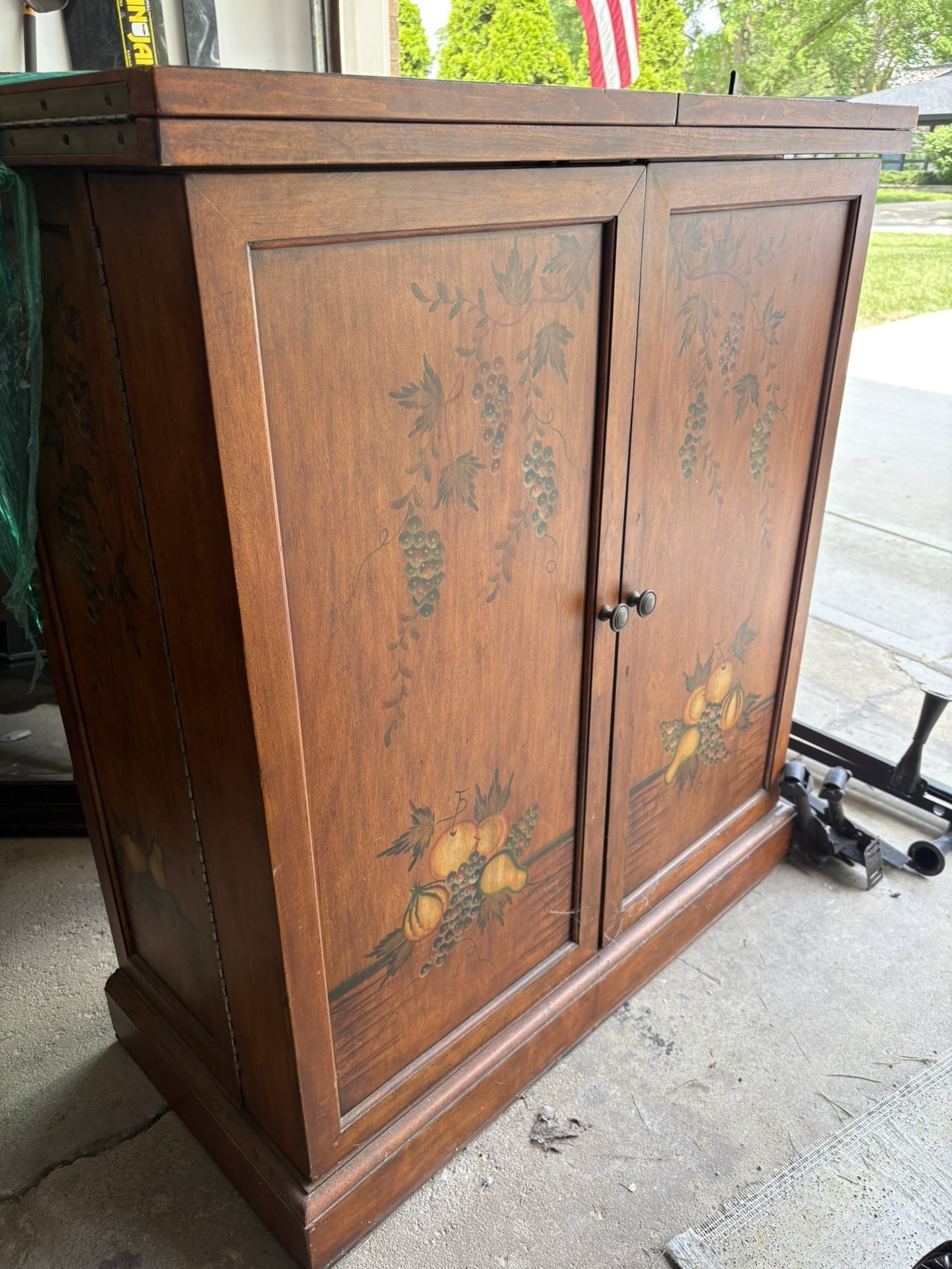 Vintage Bar Storage