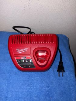 Milwaukee M12 Battery Charger