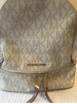 Michael Kors Medium Backpack. Backpack Michael Kors