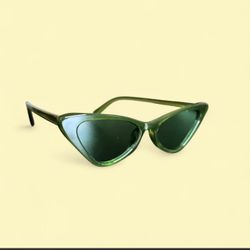 Super Trendy Green Cat Eye Sunglasses