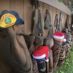 Tiki Statues     Tiki Table       Tiki Masks      Tiki Stools