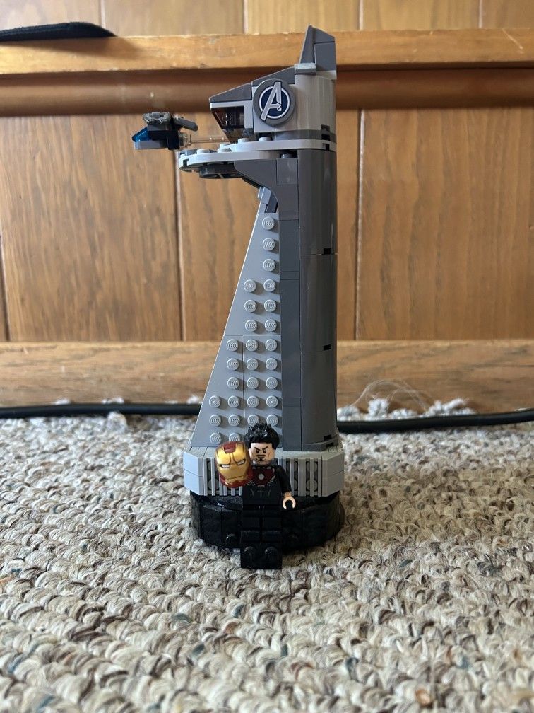 Lego Avengers Tower 40334