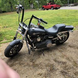 2010 HARLEY DAVIDSON FATBOB
