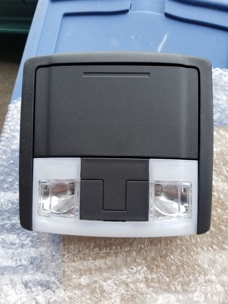 Ford dome lamp assem with sunglasses holder