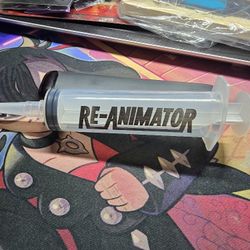 Bam Box Exclusive Horror Re-animator Pro Réplica Syringe