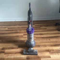 Dyson Cinetic Bigball vacuum 