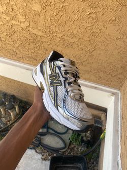 New balance “740”