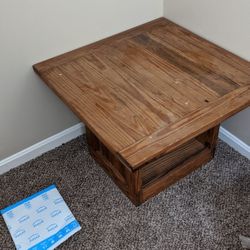 Side/Coffee Table
