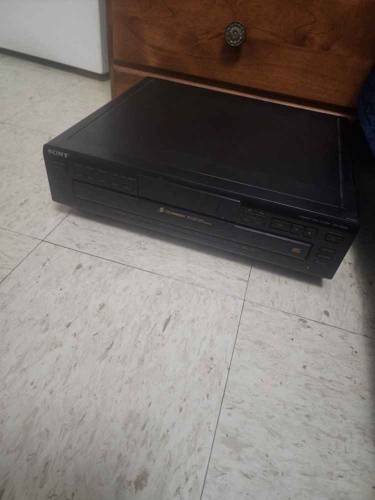 5 Cd  Disc Player