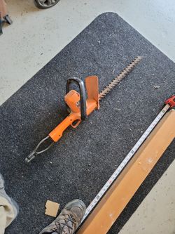 16" Electric Hedge Trimmer