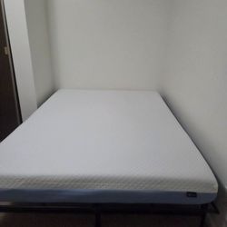Free Zinus queen size mattress and bed frame