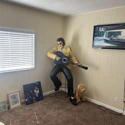 Elvis Statue 