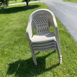 Lot Of 4 Stacking Outdoor Chairs 