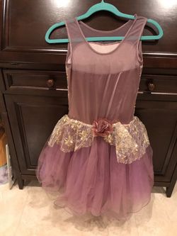 Girls costumes like new