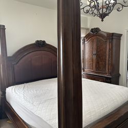 Must Go!!! 4 piece Bedroom Set (Pick up only! Read description!) Will accept best offer!