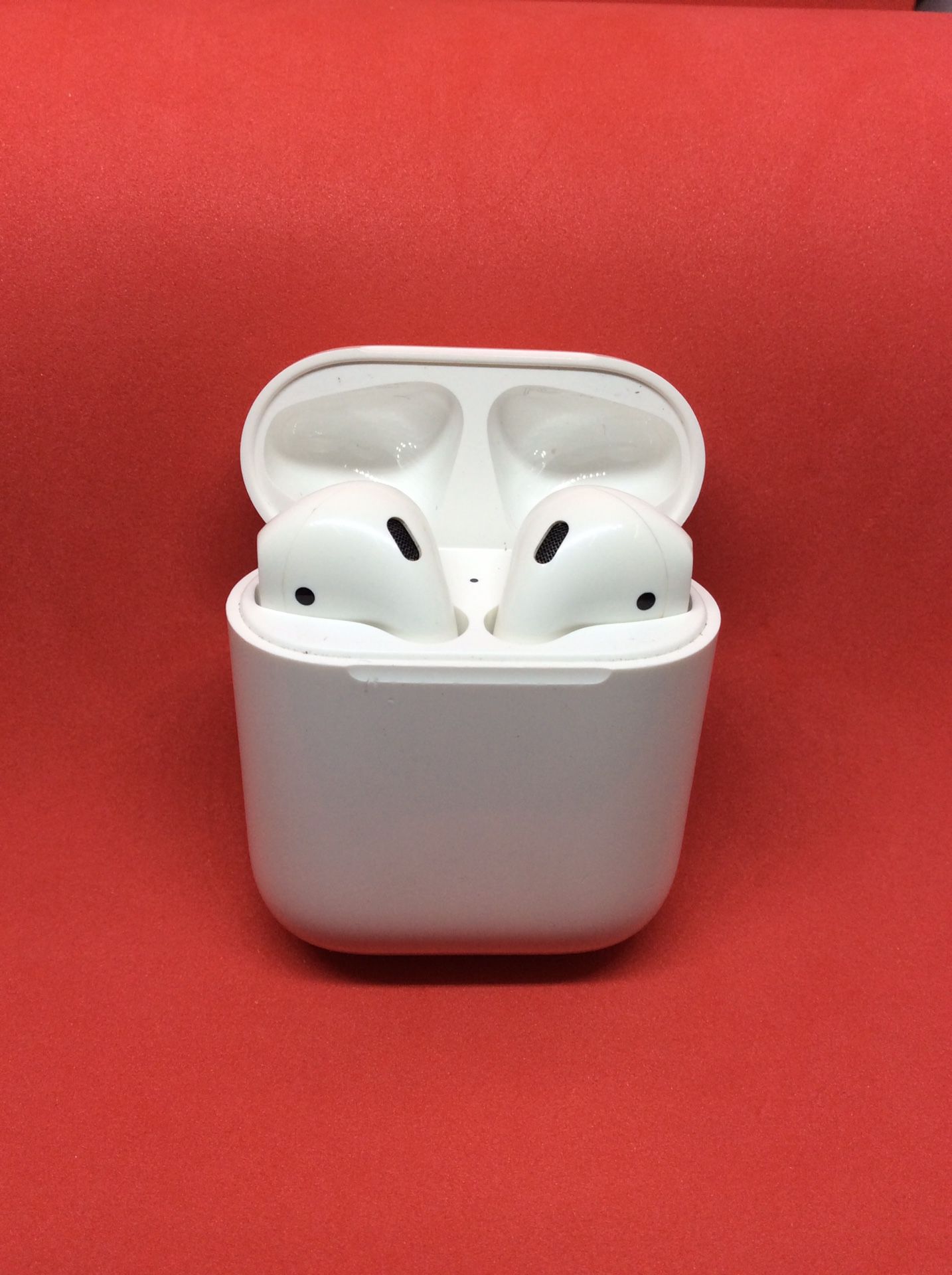 Apple AirPods 2nd Generation Wireless A1602 Headphones