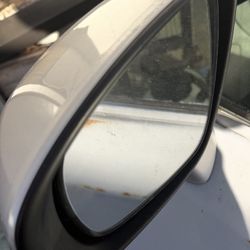 Mirror - Lexus 200 CT