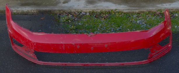 USED REF#U0589 || 2018-2021 VOLKSWAGEN GOLF || FRONT BUMPER COVER ONLY