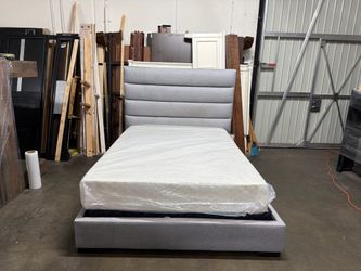 Queen bed $299