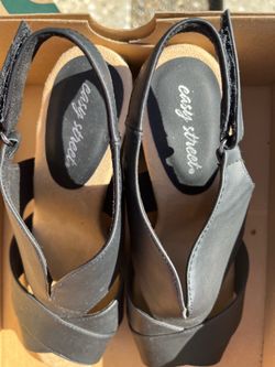 Dress shoes