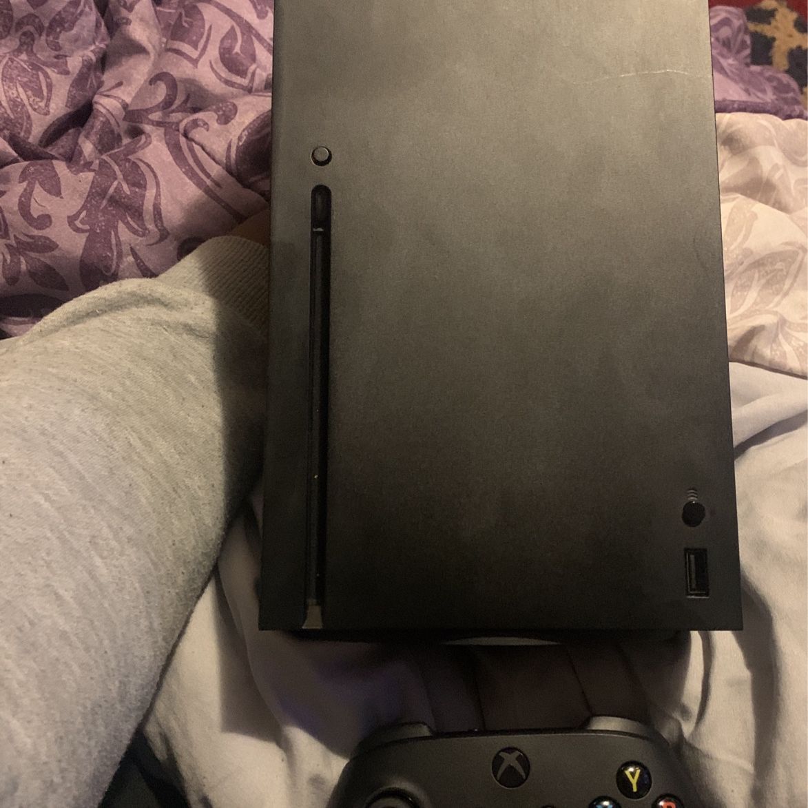 Brand new Xbox Series X/ SERIOUS INQUIRIES ONLY NEED GONE ASAP